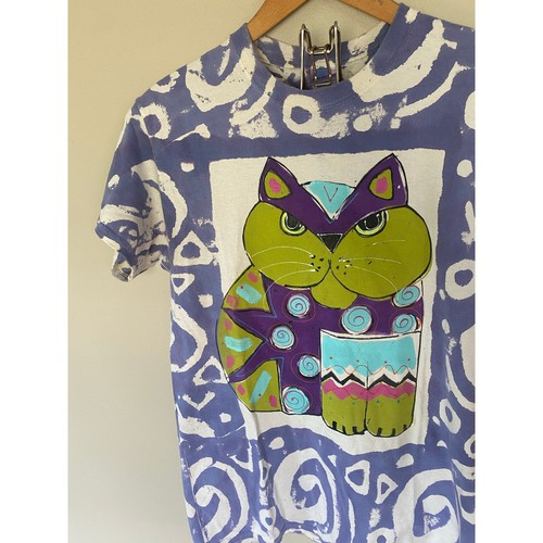 Super cute angry cat kitty puffy paint tie dye shirt M