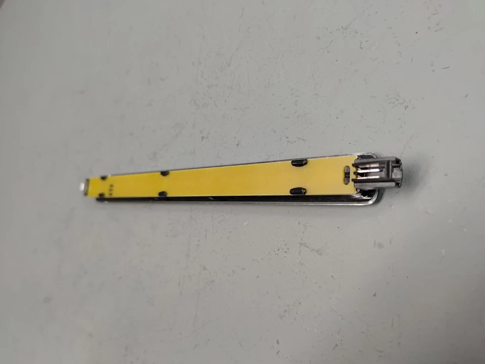 Audi S5 Sportback 2018-2024 interior maletero equipaje lámpara LED fabricante de equipos originales Foto 4 de 4