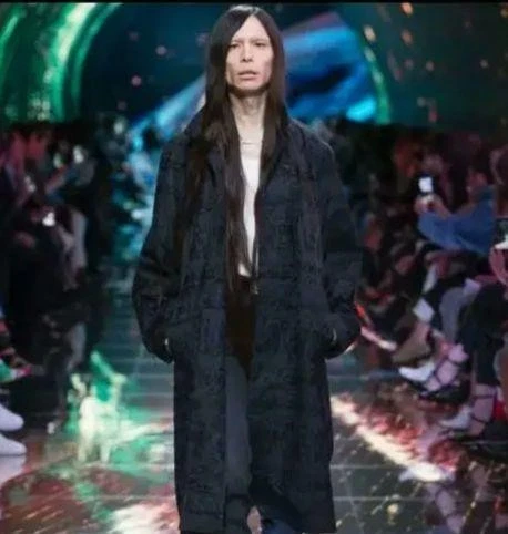 Cappotto Balenciaga 3Rd posto in Giappone