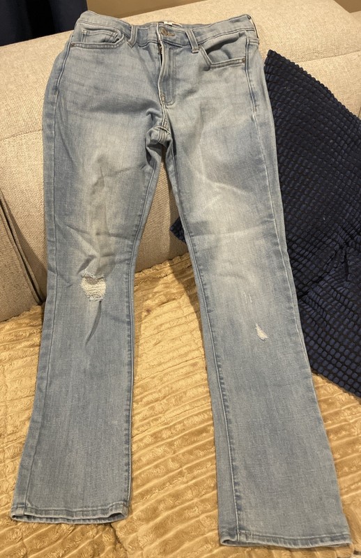 Lucky Brand lightwash Mid-rise jeans size 6/28 R