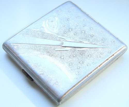 Estuche de cigarrillos vintage soviético Rusia URSS Space Gagarin Vostok 12-04-1961 - Imagen 3 de 5