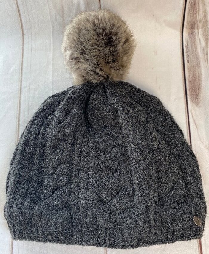 Von Lamezan Gray Acrylic Wool Cable Knit Fur Pom Beanie Hat | eBay