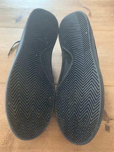 Mens Nike Black Trainers Size 11 UK - Picture 2 of 5