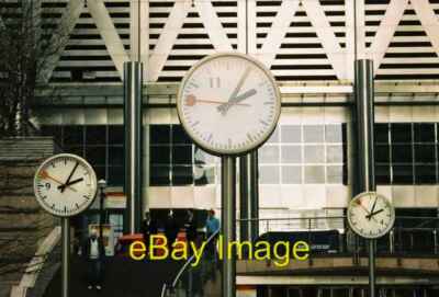 Photo 6x4 Canary Wharf: One-number clocks Poplar/TQ3780 These are at Can c2005