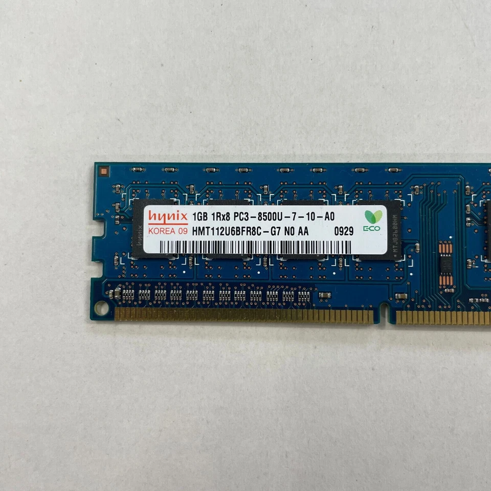 Hynix 1GB DDR3 RAM PC3-8500 1066MHz non-ECC Unbuffered CL7 DIMM HMT112U6BFR8C-G7 - Image 2 of 4