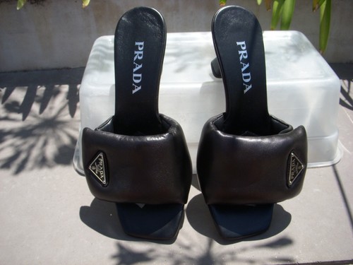 Prada Nappa Imbottita Logo Sandalo Morbido Nero Wmn EU41 10,5-11B 10 1/8" Lg Prezzo al dettaglio $ 1200 - Foto 22 di 22