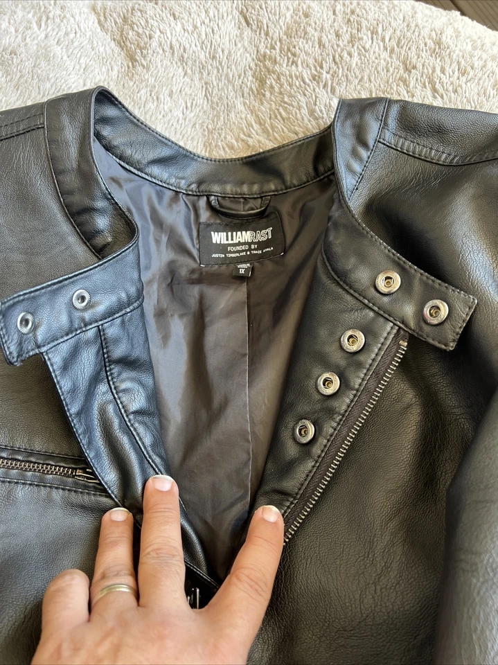 Chaqueta de moto William Rast negra imitación cuero, para mujer, 1X Justin Timberlake Foto 3 de 4