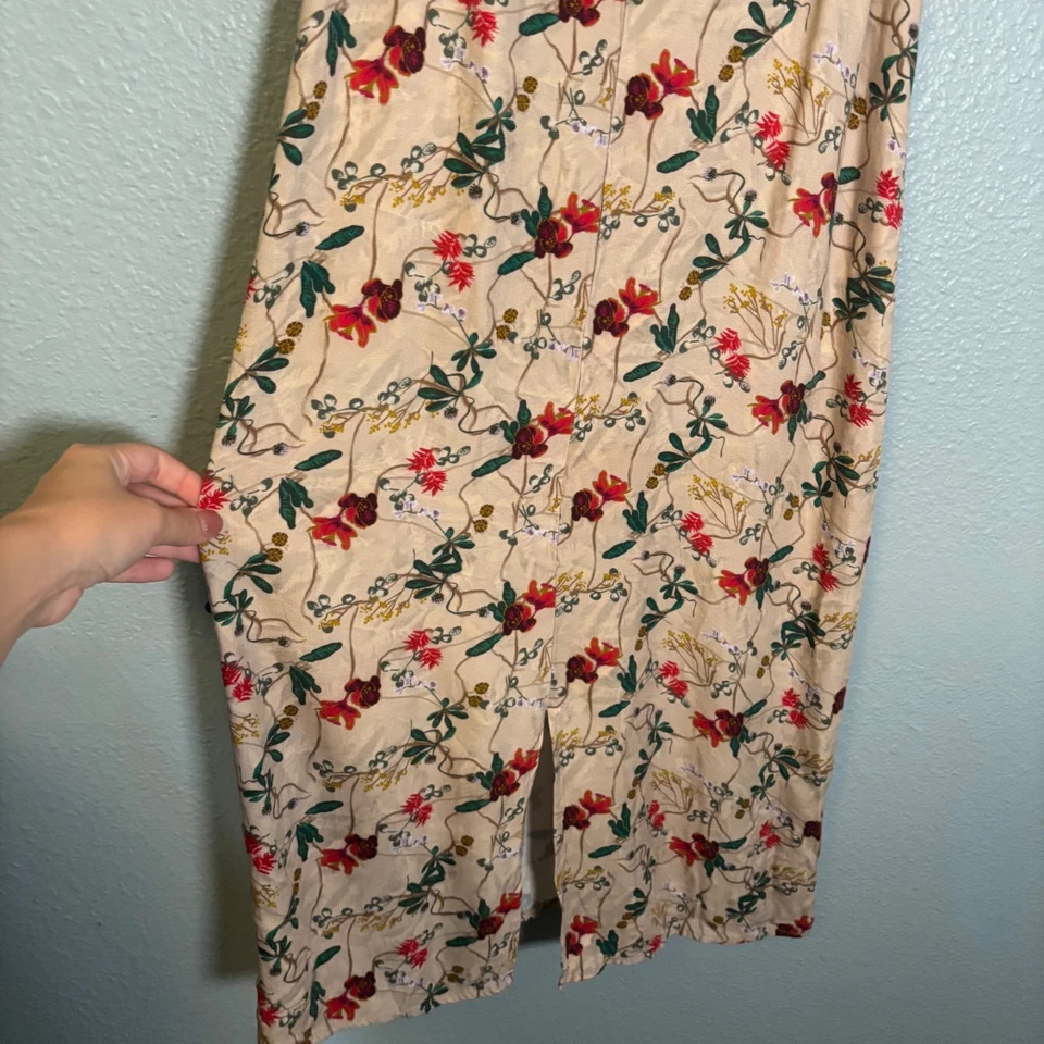 Hanro Women's Floral Knee Length Nightgown in Botanical Magic Sz Small Sleep - Image 4 of 4