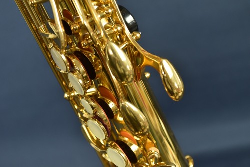 Saxofón alto Yamaha YAS-275 con estuche rígido y boquilla de Japón - Imagen 12 de 24