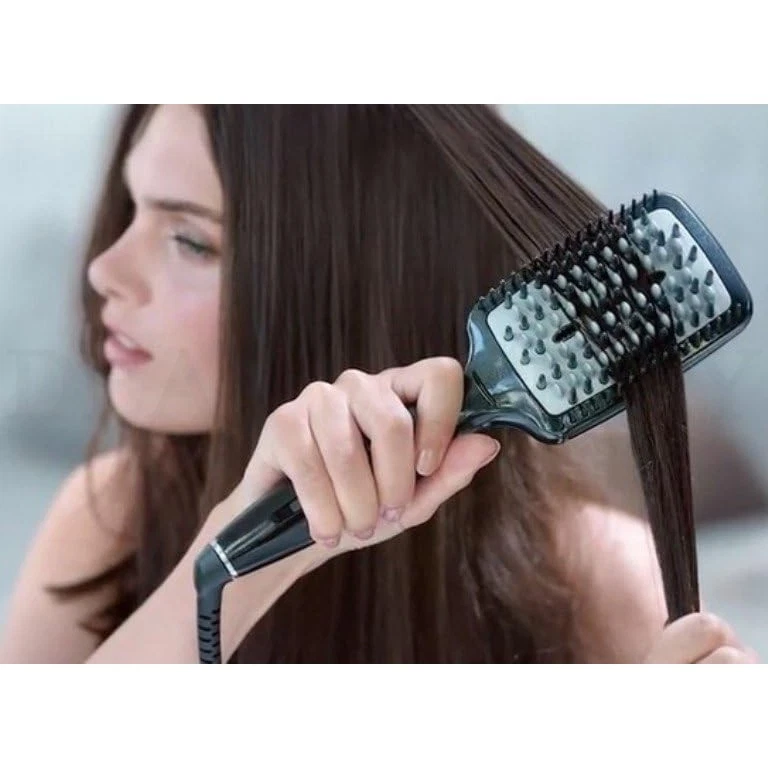 Infiniti Pro by Conair Diamond-Infused Smoothing Ceramic Hot Brush - Image 2 of 3