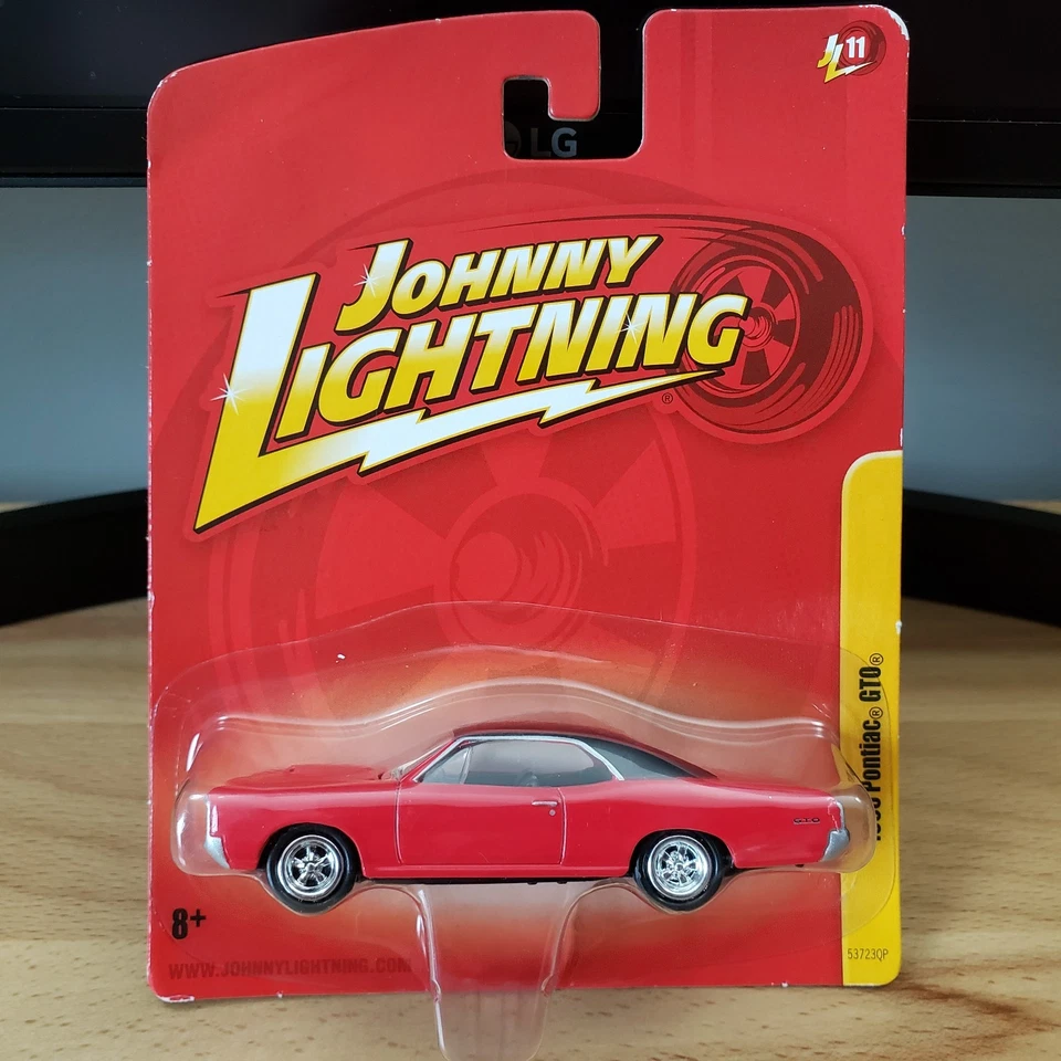 Johnny Lightning 1966 Pontiac GTO Diecast 1:64 Red with Black Top - Image 2 of 4
