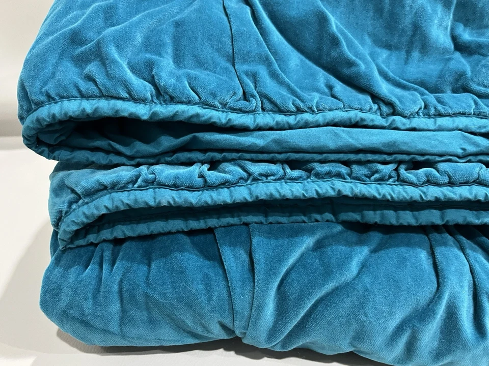 Pottery Barn Teen Comforter Quilt Twin Deep Teal Blue Velvet Pintuck 86x68 inch - Image 4 of 4