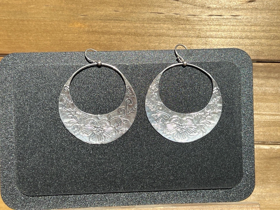 Silpada Flower Basket 925 Sterling Silver Etched Hook Earrings W2378 - Image 4 of 4