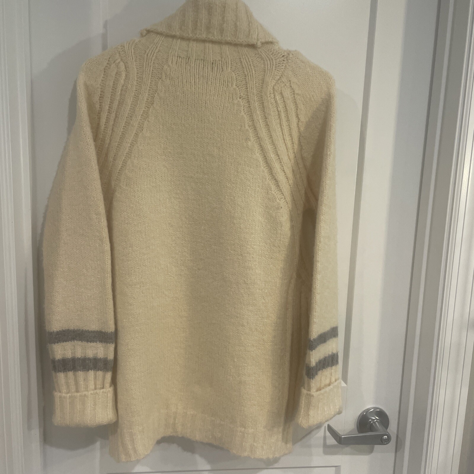 Women’s Sweater Sz Small Boho Granny Core Oversize Rabbit Hair Blended VTG Ivory