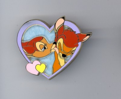 希少レア　ディズニー　ピンズ　キスピン　kiss Disney 平成レトロ Disney Disneyland Kisses Collection Faline Kissing Bambi Heart LE