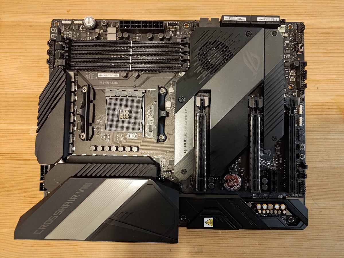 PCパーツ ASUS - ASUS X570 ROG Crosshair VIII Dark Hero ROG Crosshair VIII Dark Hero | Motherboards | ROG United States
