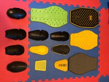     Kleidung, Schutzausrüstung & Merchandise     Schutzausrüstung     Knieprotek