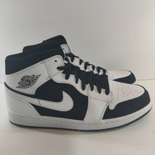 nike air jordan 1 mid tuxedo