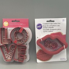 2 Sets NIP Wilton Valentine's Day Cookie Cutter Set Love L.O.V.E. Letters + Lips