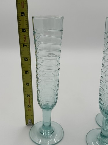 Vintage Green / Aqua Colored Wine Glasses With Ribbed Design - Set Of 4 - Picture 9 of 9