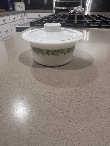 Vintage Pyrex Spring Blossom Crazy Daisy Refrigerator Dish Butter Tub w Lid