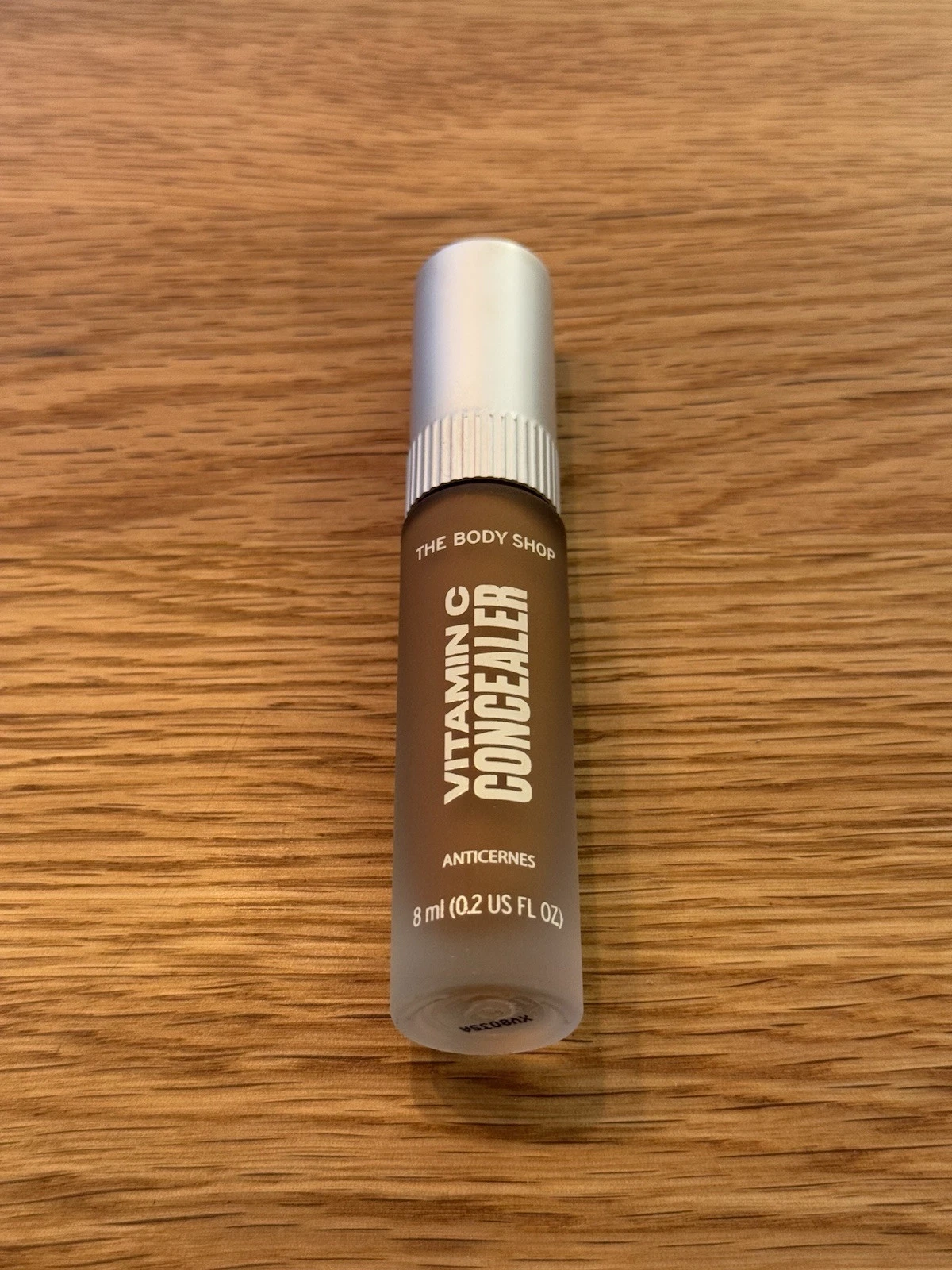 The Body Shop Vitamin C Concealer 8ml - DEEP 1W - Brand New 4