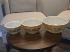 Pyrex Homestead Vintage Nesting Mixing Bowls 3-Piece Set Models 401, 402, 403