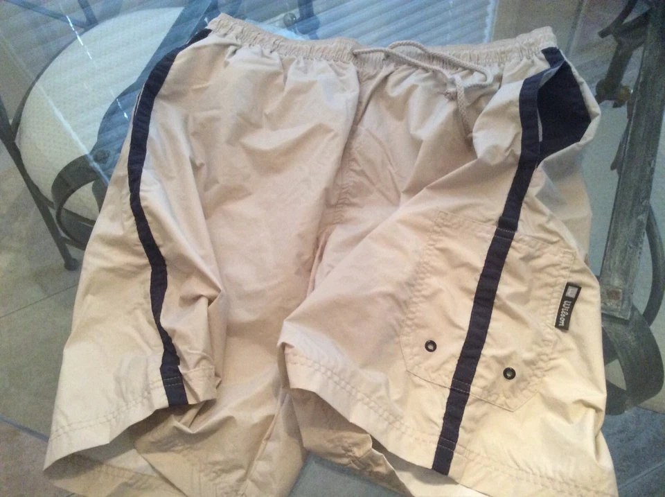 Wilson Gray  Swim Trunks /Bathing Shorts Men’s Size L good - Image 4 of 4