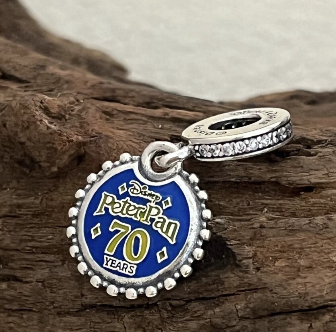 Disney × PANDORA チャーム ラパン Pandora Disney Parks Exclusive Peter Pan 70th Anniversary