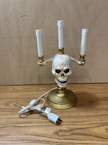 Vintage Trendmaster Halloween Skeleton Skull Candelabra Lamp Eyes Light Up 1994 - Picture 2 of 5