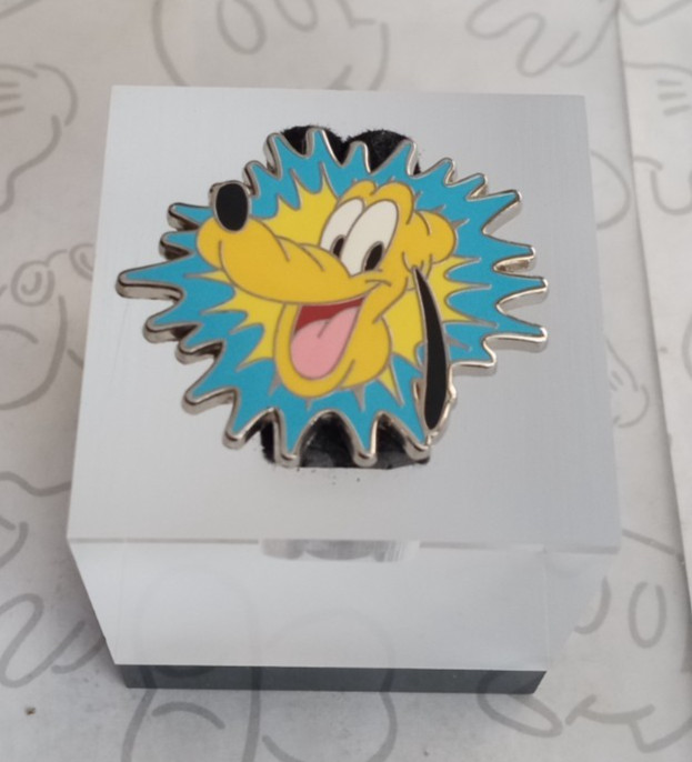 Pluto 2010 Mini Starburst Blue Disney Pin 74208