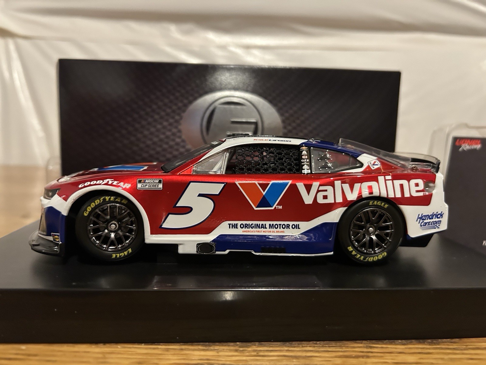 Picture 2 of 11