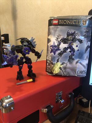 LEGO Bionicle 70781 Protector of Earth Retired 2015 Set Box as is