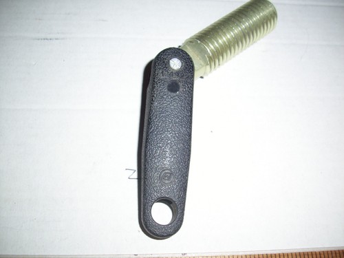 Johnson Evinrude transom clamp handle 324922 new - Picture 3 of 4