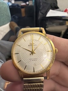Authentic HMT Sona Watch India 17 Jewels Hand winding Gold Plated Para Shock Runs 35mm F10