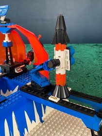 LEGO Space Ice Station Odyssey 6983 * 100% Complete w/ Book & Mini-Figures *1993