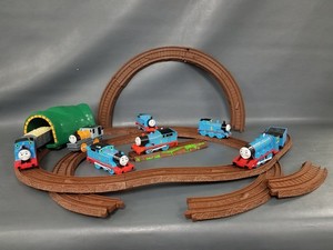 Bulk Lot of 2009-13 Gullane Hit Toy Thomas Train Tracks + Cars - UNTESTED