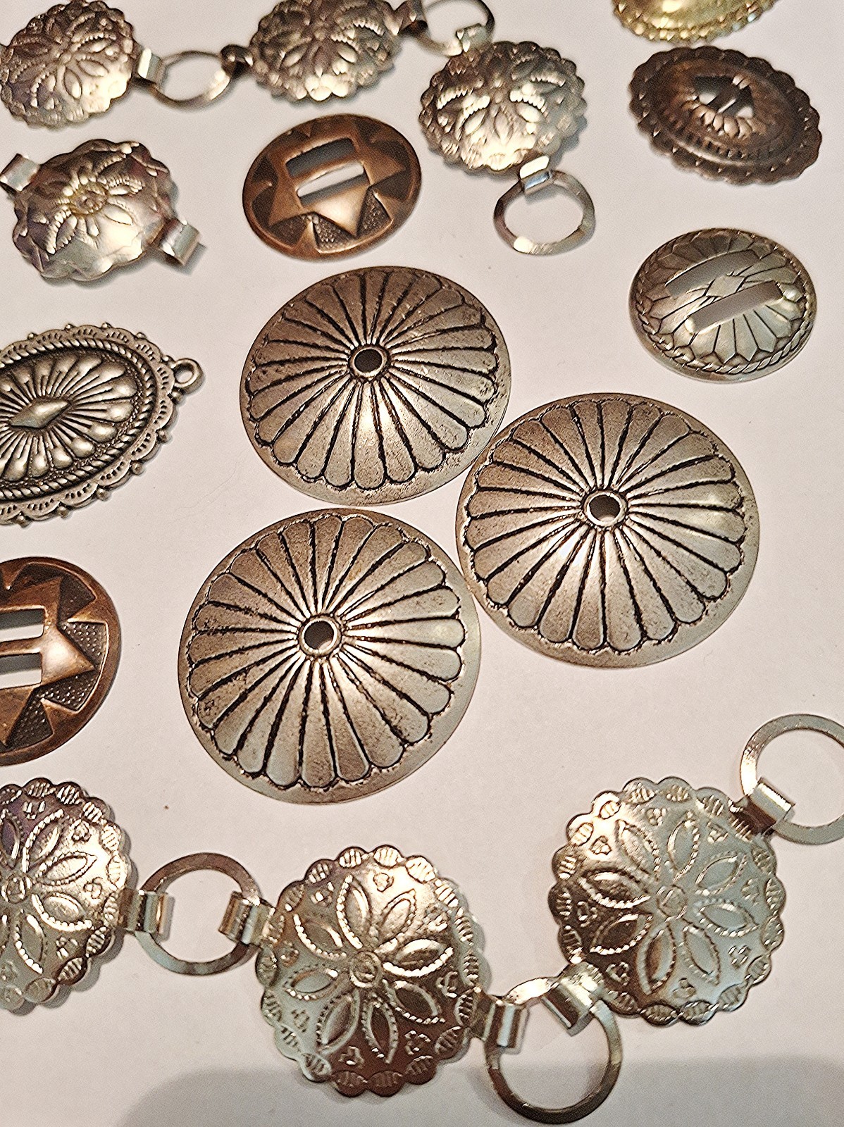 LARGE LOT OF VINTAGE CONCHO'S ONE 925