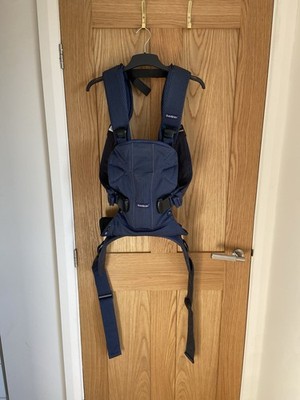 BabyBjorn One Air Mesh Babytrage 12 -36 Monate Midnight Navy