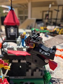 LEGO Castle: Fire Breathing Fortress (6082) missing door