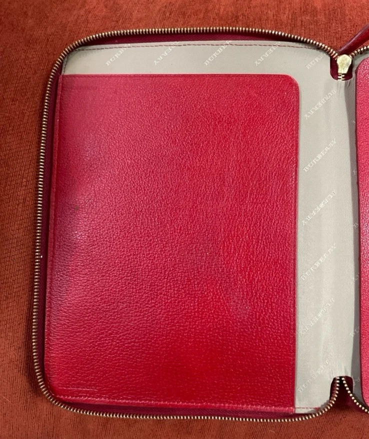 Burberry Haymarket Cuadros Recubierto Logo Lona iPad 2 Cremallera Funda Roja Foto 4 de 4
