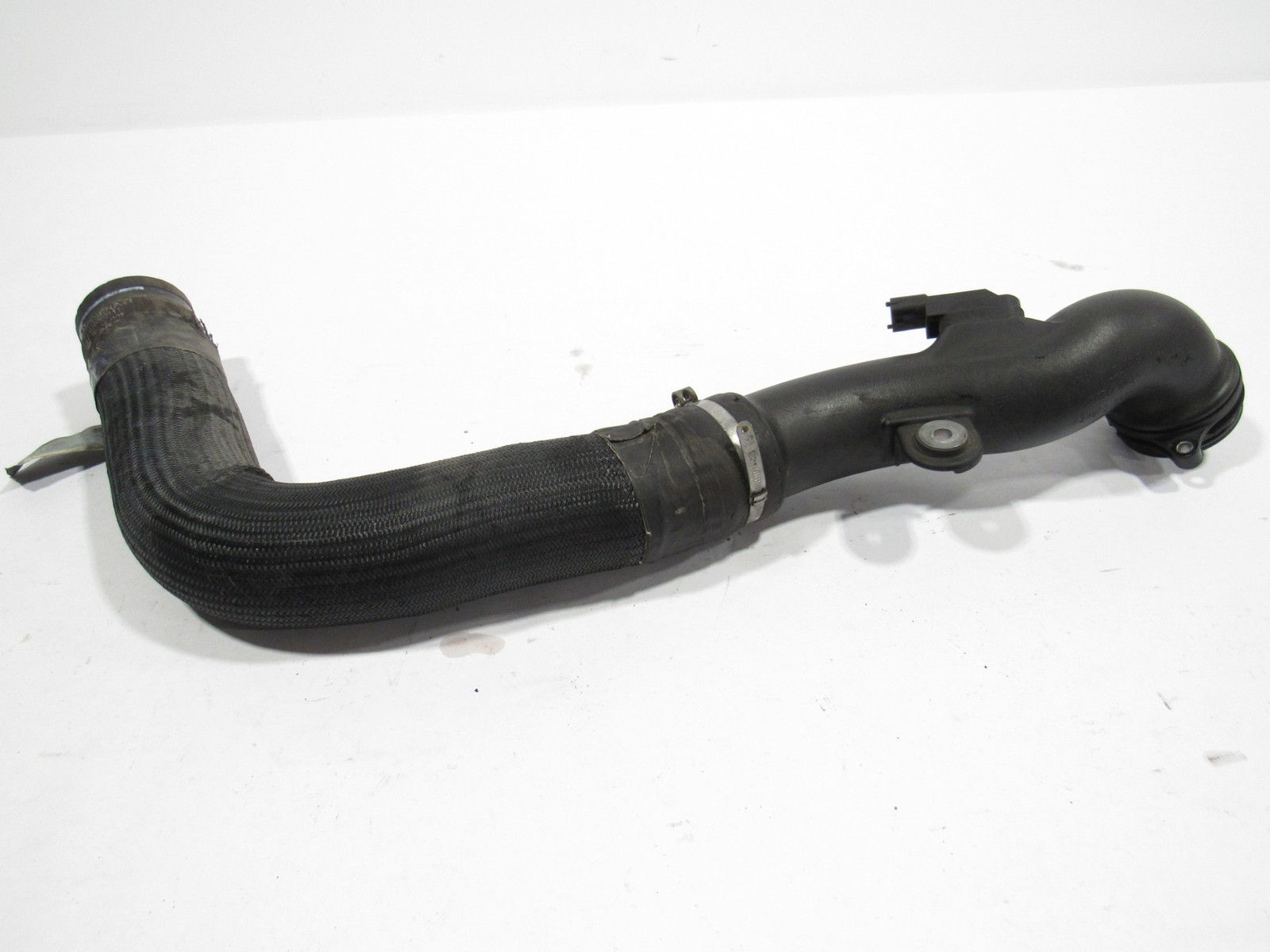 14-19 Maserati Quattroporte GTS 2016 3.8L Right Intercool Air Hose Pipe Line ;:M