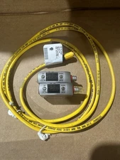 Keyence LR-ZB250C3P Laser Sensor And 3M-2-PSG Cable
