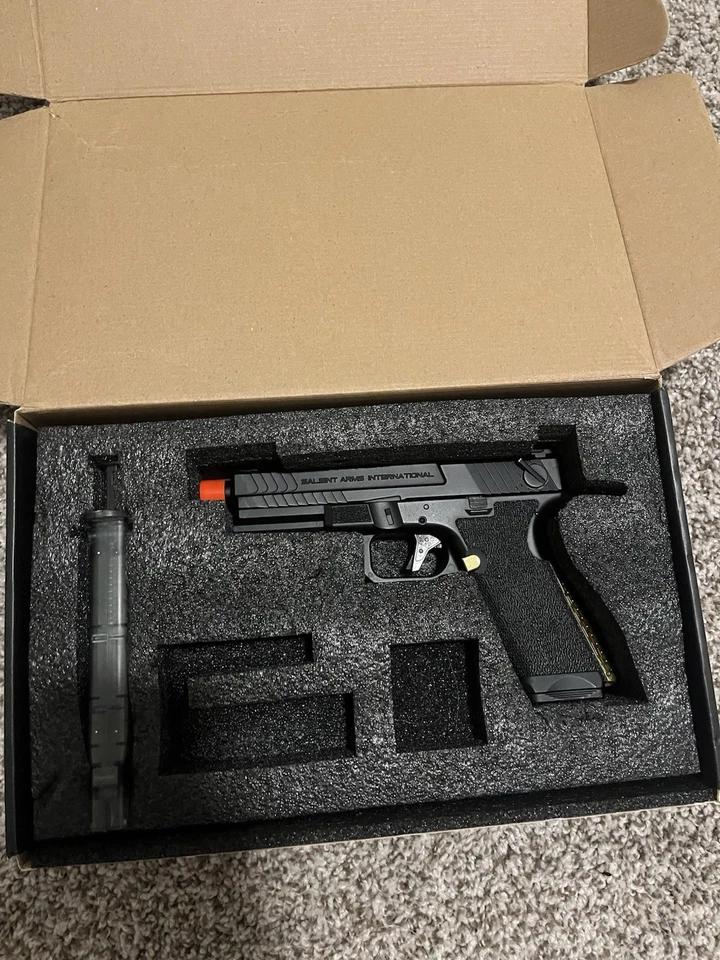 Airsoft Lot Troy Carbine Rifle And Salient Arms Auto Pistol And Accessories. - Image 2 of 4