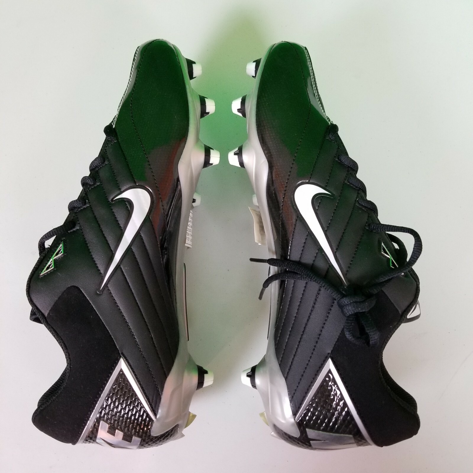 football spikes nike