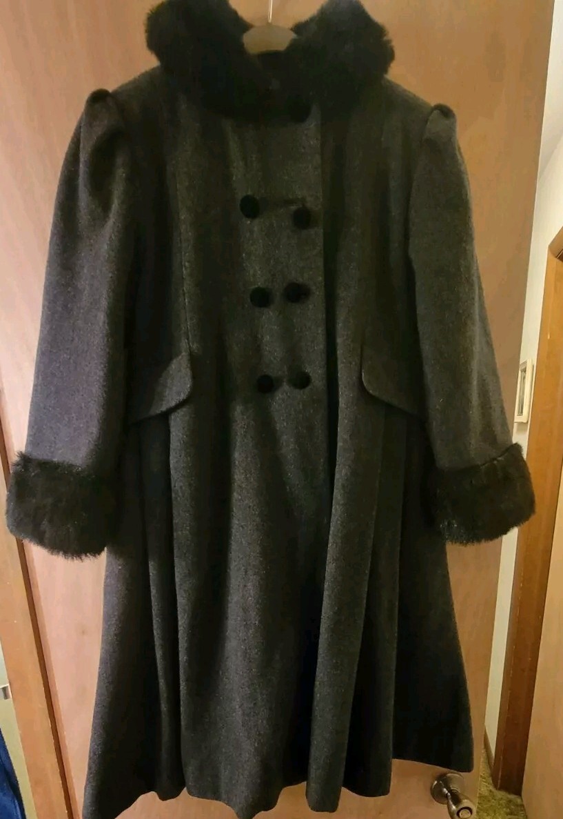 Picture 1 of 10