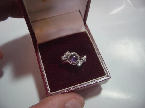 VINTAGE  SOLID SILVER AMETHYST RING-UNUSUAL TWISTED DESIGN -QUALITY SIZE  O