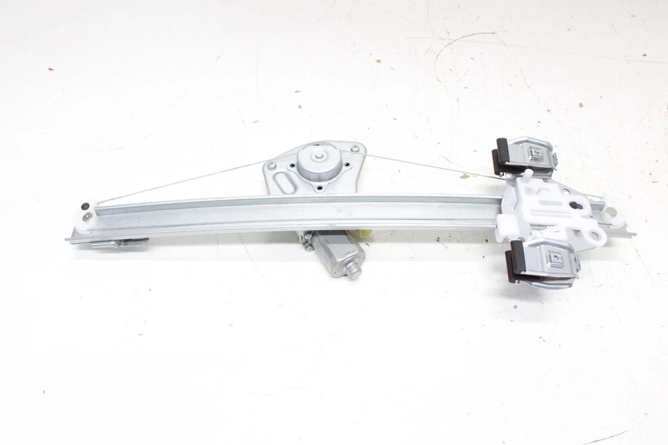 Chevrolet Silverado 1500 2007-2013 regulador de ventana trasera izquierda y motor OEM Foto 4 de 4