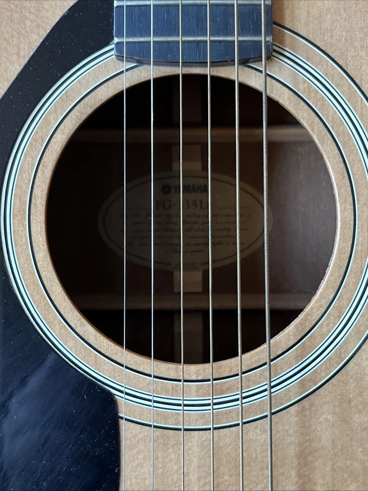 (YAMAHA FG 335 L II ACOUSTIC GUITAR) Clean Rosewood. Tuned for left handed. - Image 3 of 4