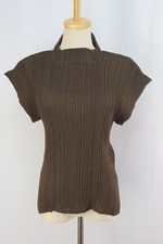 Special Price Authentic ISSEY MIYAKE Brown Pleats Short Sleeve Top 098 5761